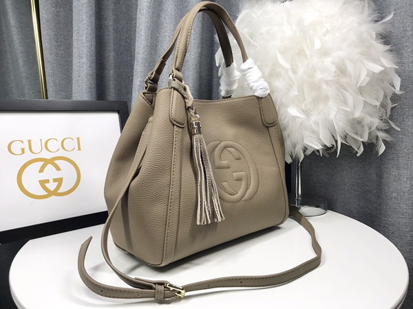 激安グッチバッグコピー背面デザイン